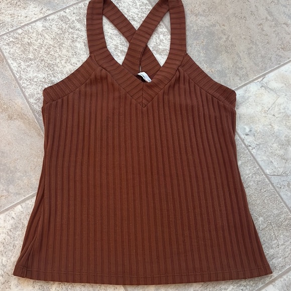 EVEREVE Cross Back Rib Tank - Picture 6 of 6